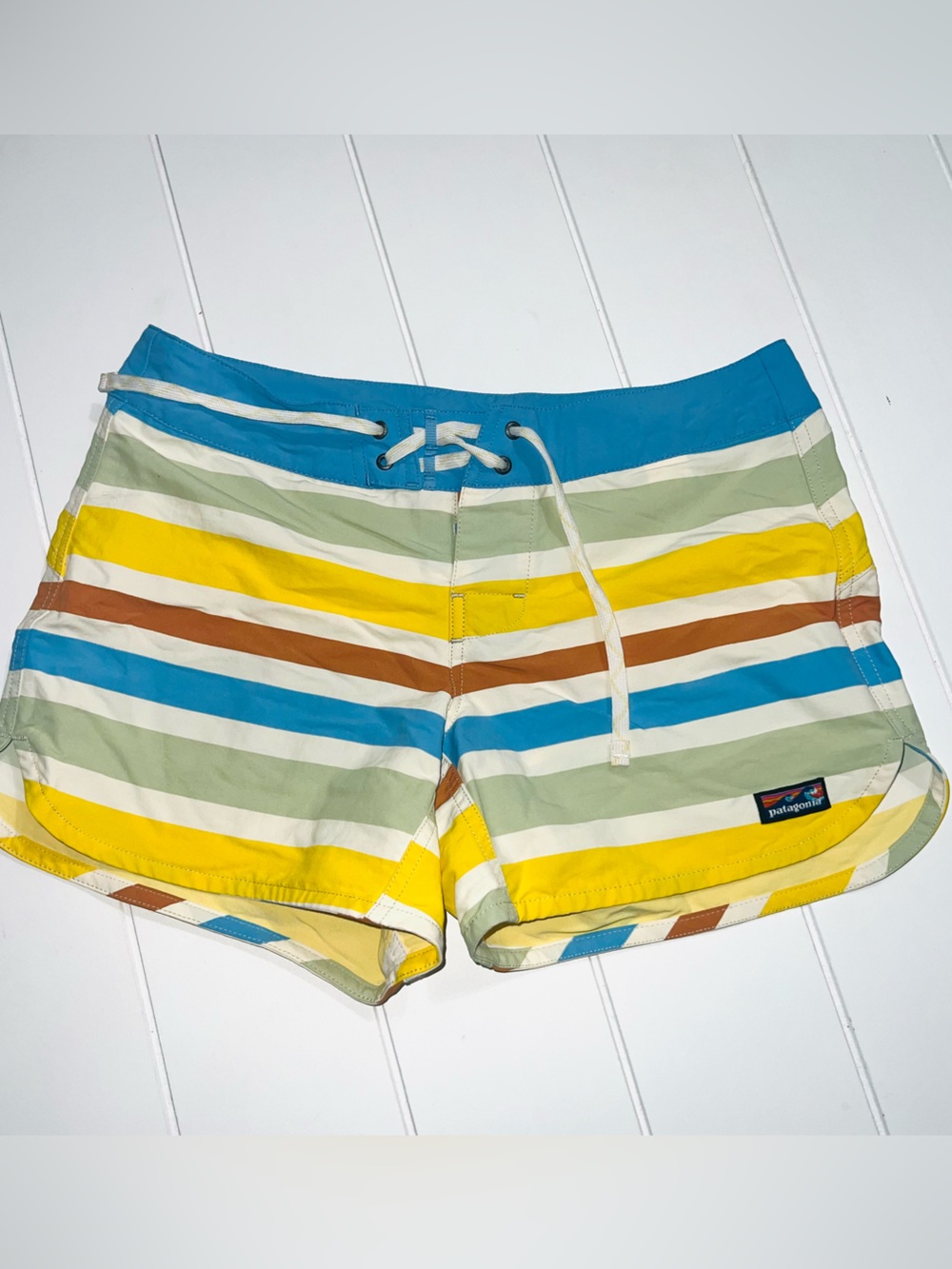 Patagonia Wavefarer Retro Stripe Multi-Stripe Swim Board Shorts 2 Surf Beach